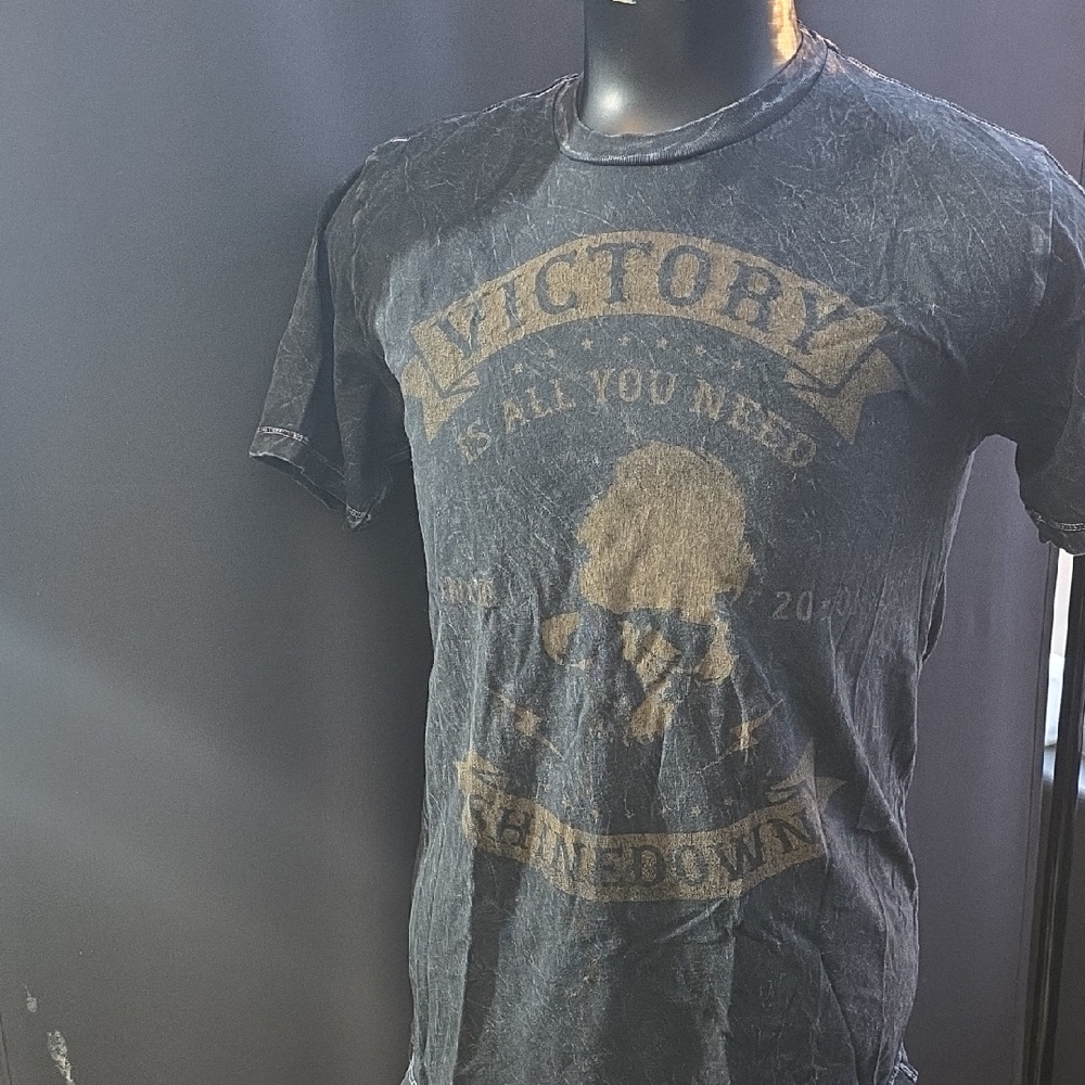Shinedown Band Tee Medium Victory